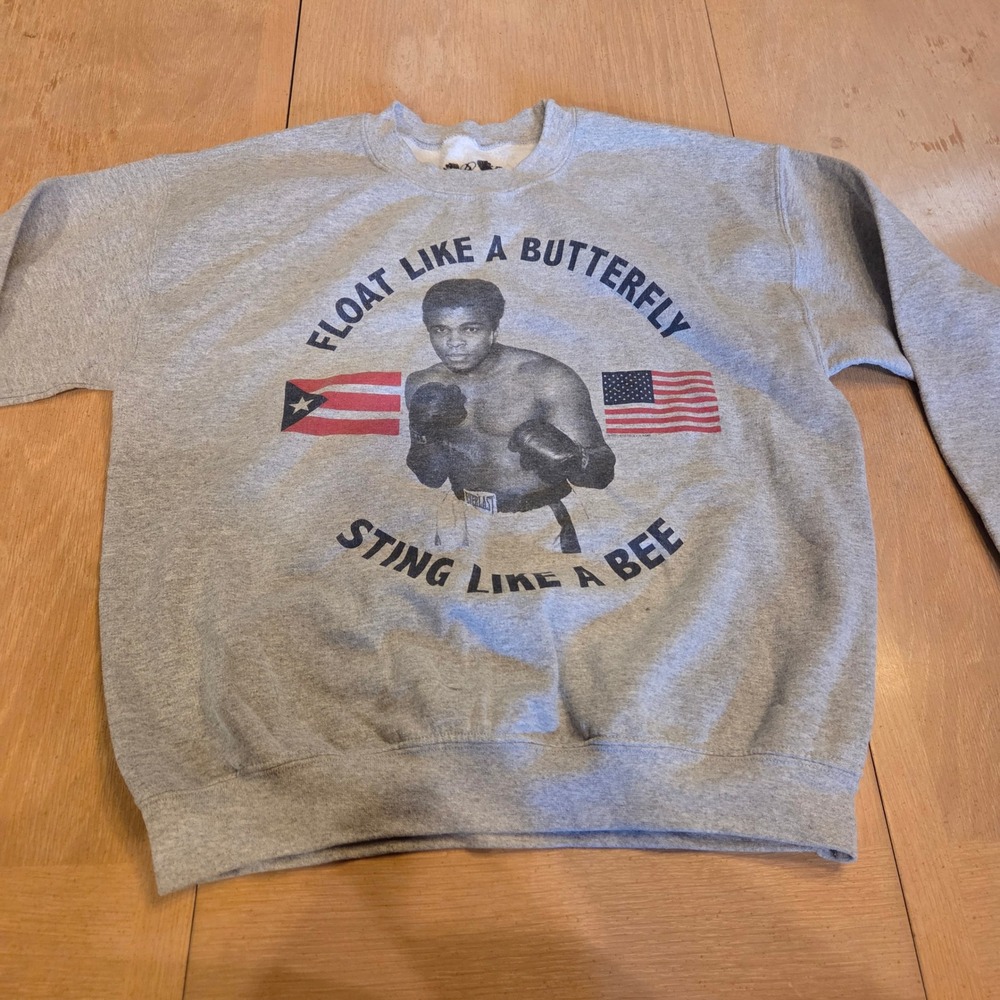 Worn Free Muhammad Ali Float Like A Butterfly Sting Like A Bee Sweatshirt Gray M